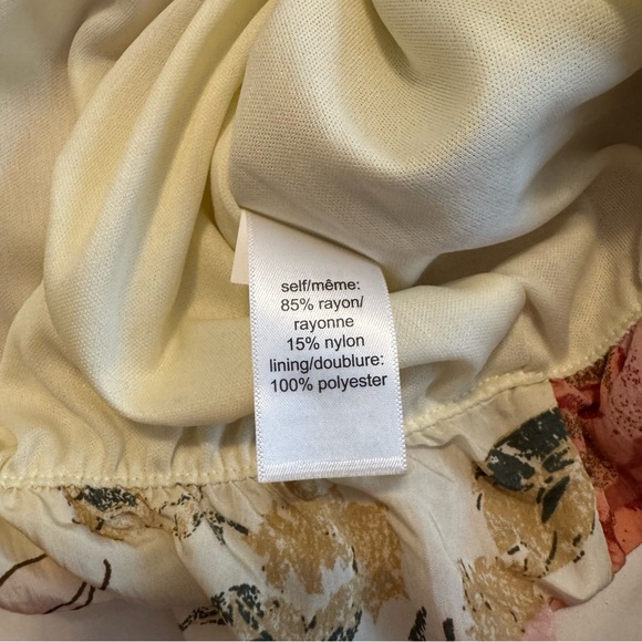 Maurices Floral Blouse Size Large - NWOT - Picture 4 of 7